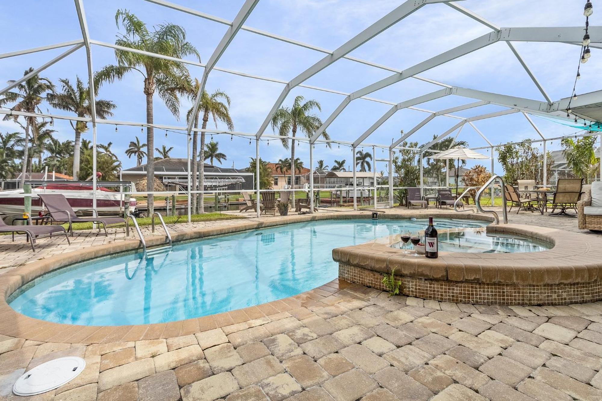 Boating & Fishing Enthusiasts, Heated Pool And Spa, Bicycles - Latitude Adjustment - Roelens Villa Cape Coral Exterior foto