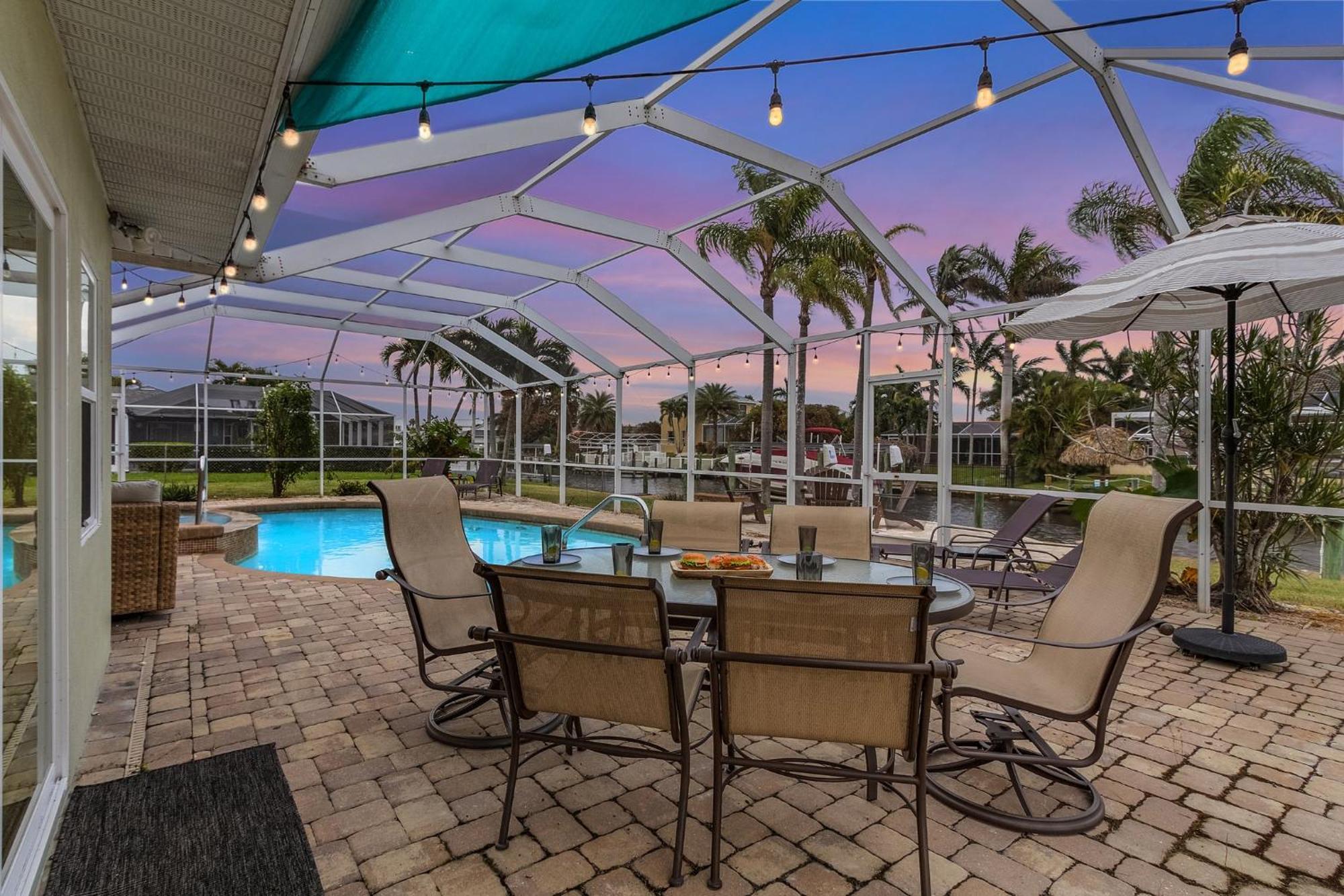 Boating & Fishing Enthusiasts, Heated Pool And Spa, Bicycles - Latitude Adjustment - Roelens Villa Cape Coral Exterior foto