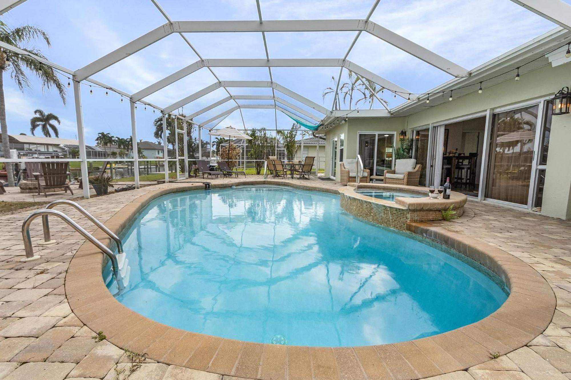 Boating & Fishing Enthusiasts, Heated Pool And Spa, Bicycles - Latitude Adjustment - Roelens Villa Cape Coral Exterior foto